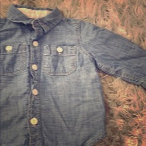 Blue jean button down 12-18m